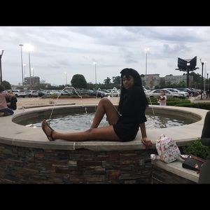 Meet your Posher, Aja